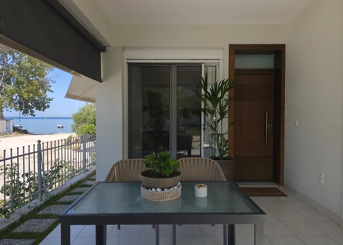 Kyma Seafront House